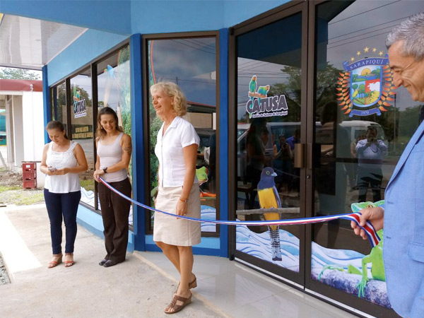 (from left to right) Rossy Valverde, Executive Director CATUSA; Irina Kausch Director of the Facility Program of the GIZ Costa Rica agency; Orlando Brenes Vice Mayor of Sarapiquí Image